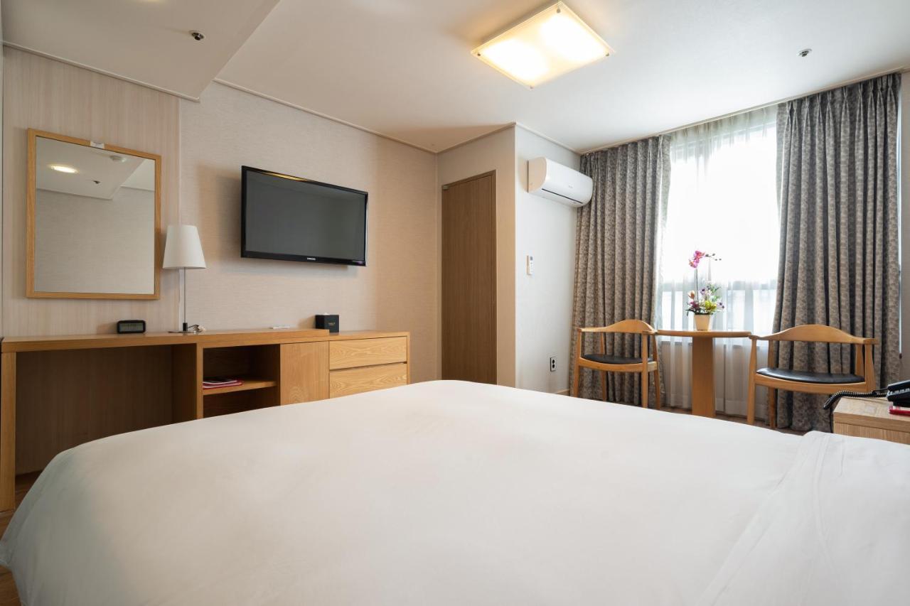 รามาดา บาน วินด์แฮม ทงแดมุน โรงแรม
